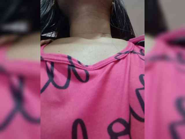 BbHoneyBee_69 webcam