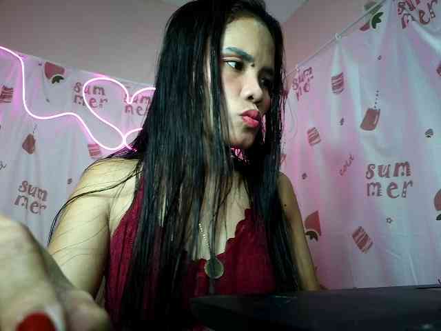 LovelyQueen webcam