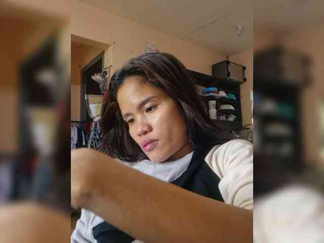LovelyQueen webcam