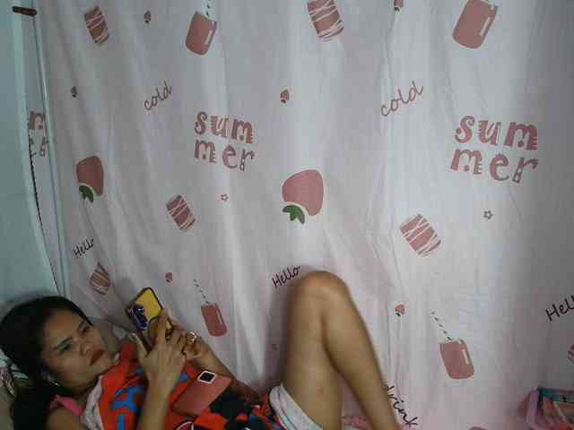 SweetScarlett_69 webcam