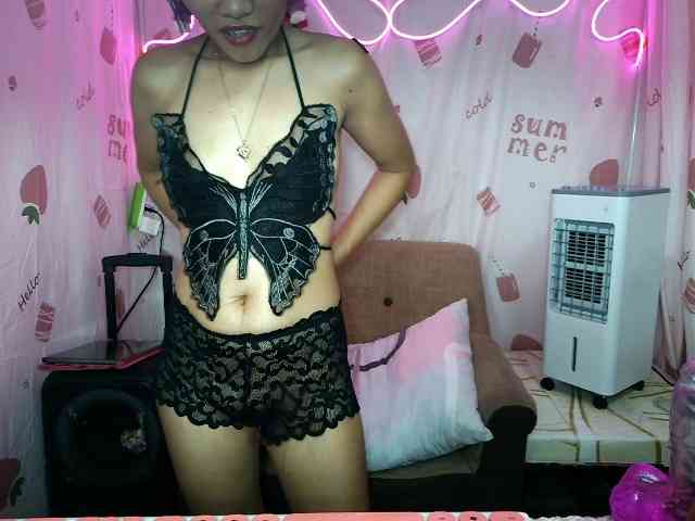 LovelyQueen webcam