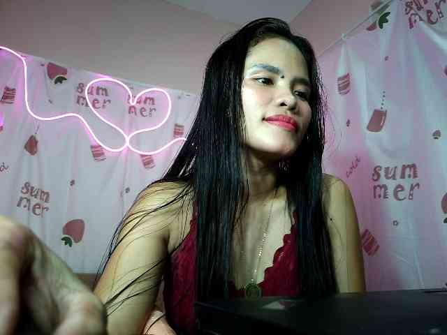 LovelyQueen webcam