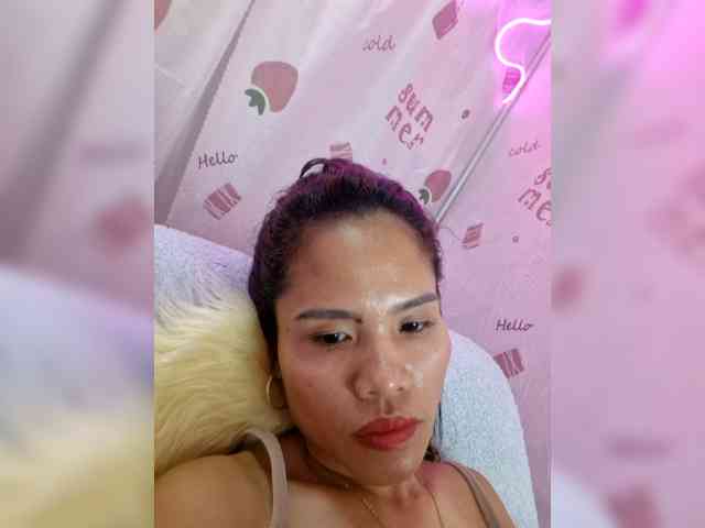 LovelyQueen webcam