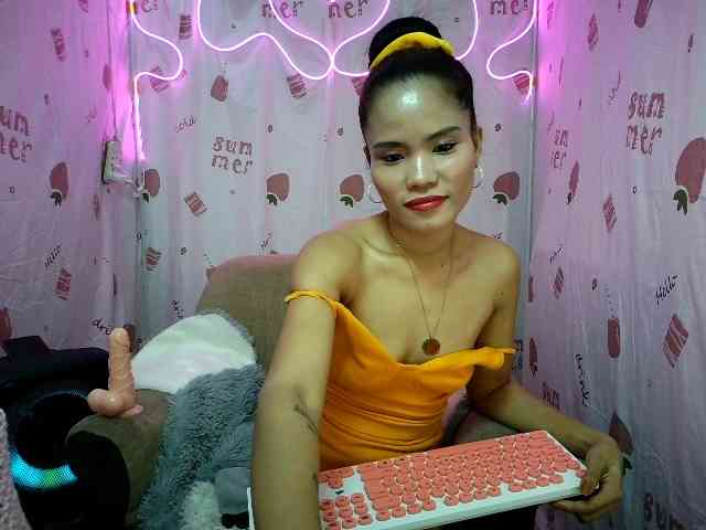 LovelyQueen webcam
