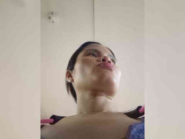 LovelyQueen Live Webcam on BongaCams