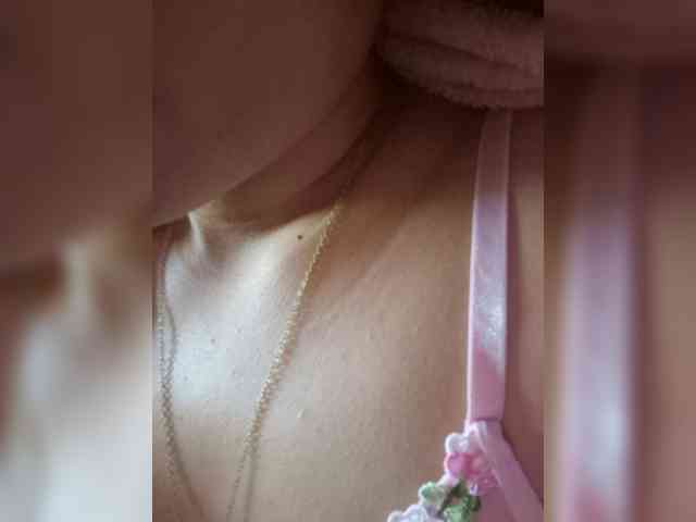 LovelyQueen webcam