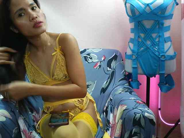 BbHoneyBee_69 webcam