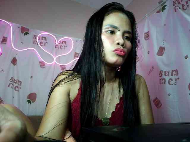 LovelyQueen webcam