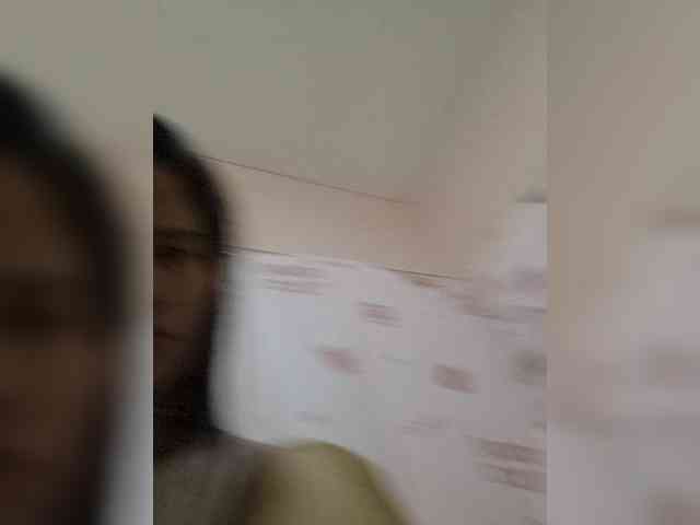 LovelyQueen webcam
