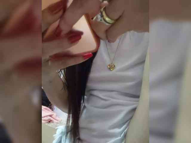 LovelyQueen webcam