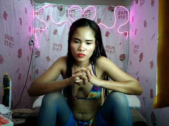 LovelyQueen webcam