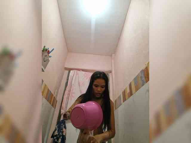 LovelyQueen webcam