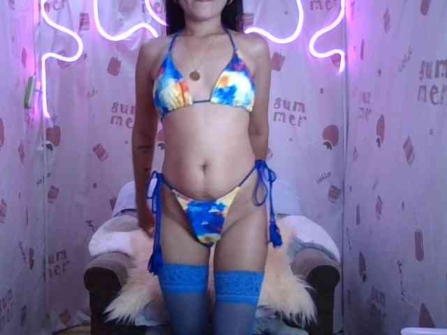 LovelyQueen webcam