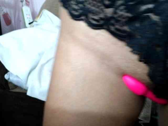 LovelyQueen webcam