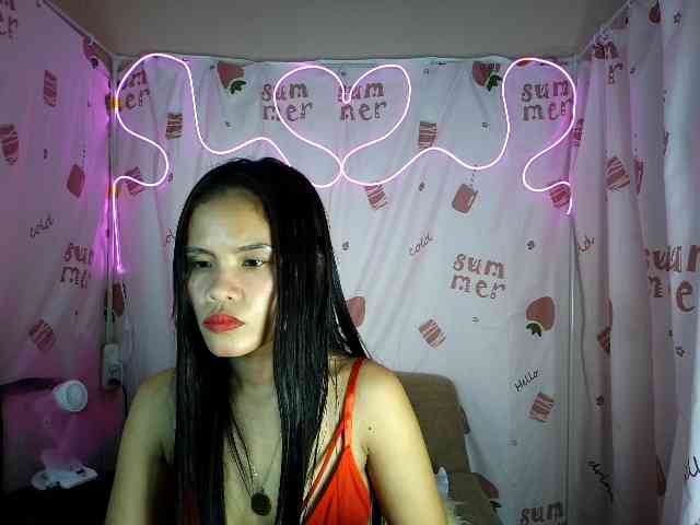 LovelyQueen webcam
