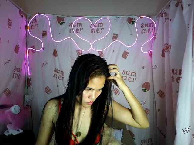 LovelyQueen webcam