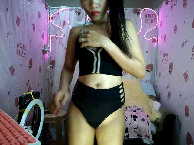 LovelyQueen webcam