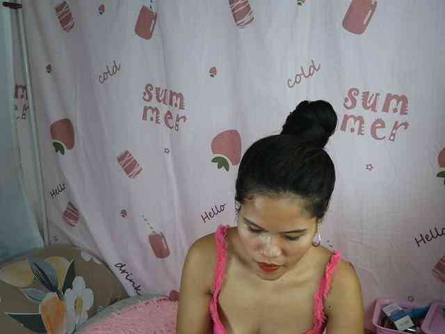 SweetScarlett_69 webcam