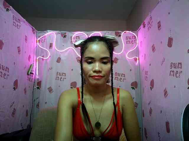 LovelyQueen webcam