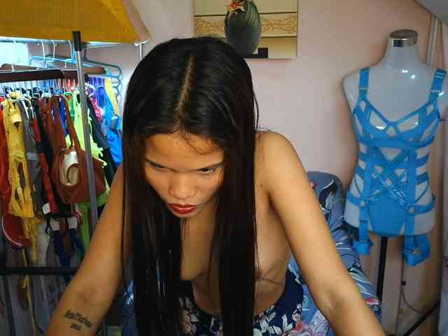 LovelyQueen Live Webcam on BongaCams