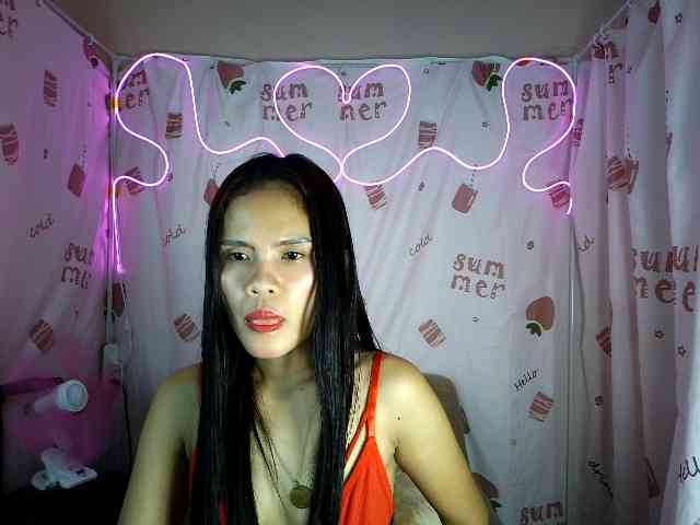 LovelyQueen webcam