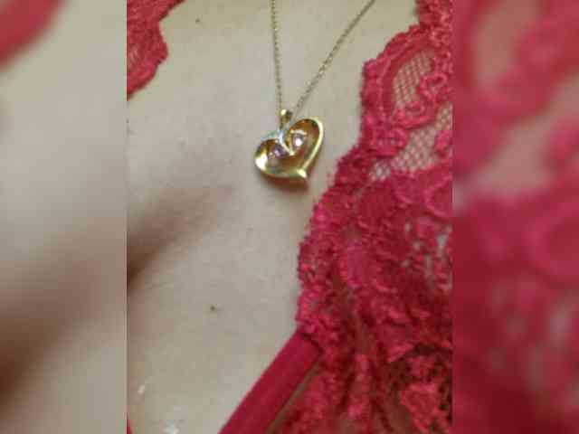 LovelyQueen webcam