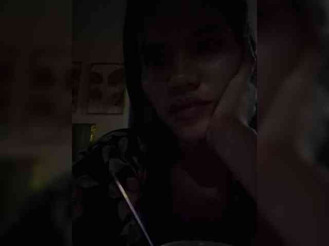 BbHoneyBee_69 webcam