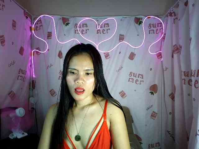LovelyQueen webcam