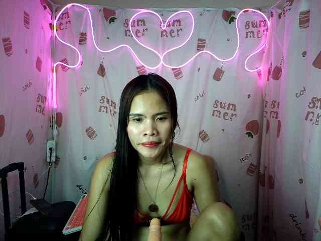 LovelyQueen webcam