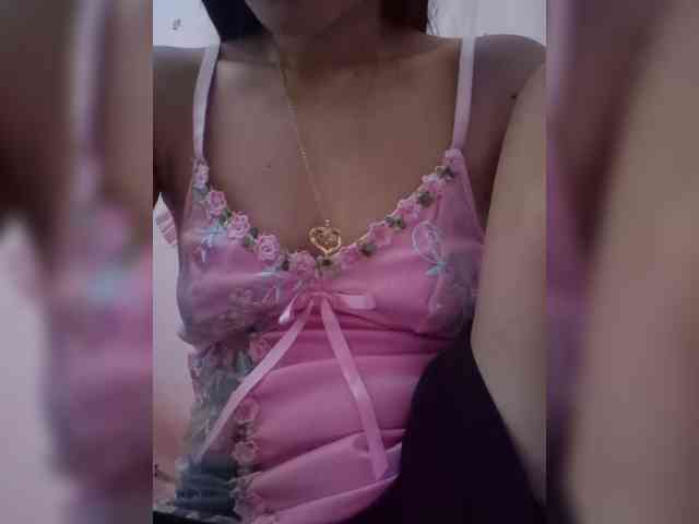 LovelyQueen webcam