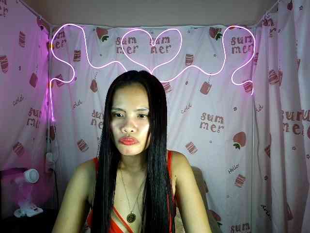 LovelyQueen webcam