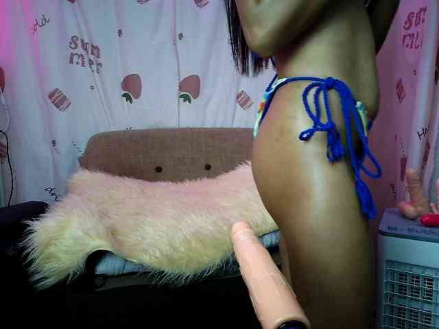 LovelyQueen webcam