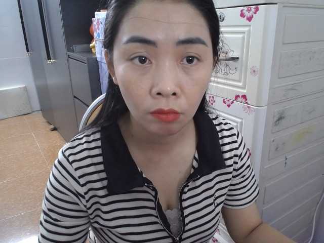 Hana112 live cam on BongaCams