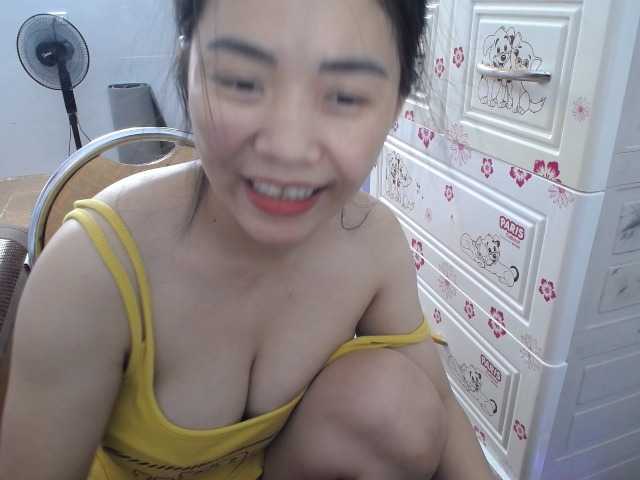 Hana112 live cam on BongaCams