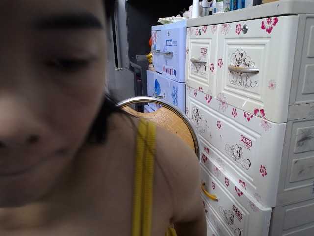 Hana112 live cam on BongaCams