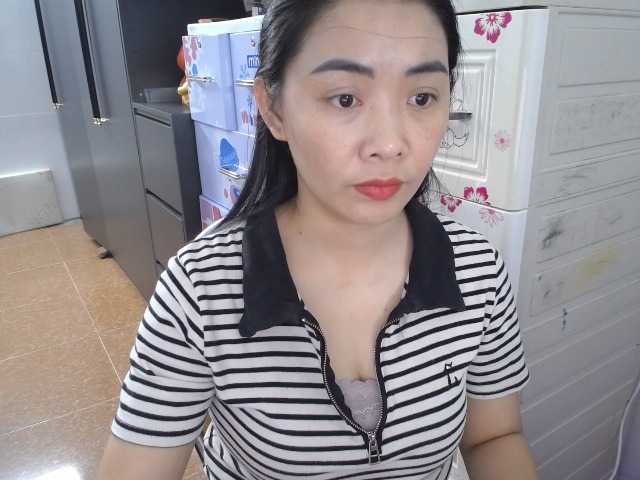 Hana112 live cam on BongaCams