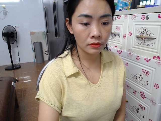 Hana112 live cam on BongaCams