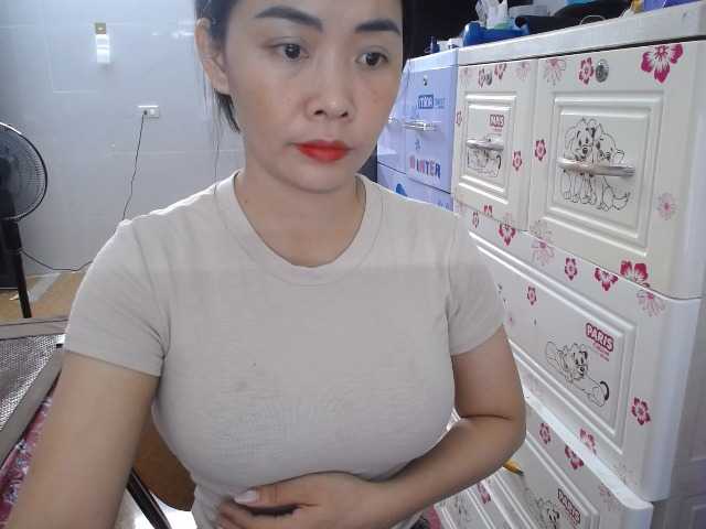 Hana112 live cam on BongaCams