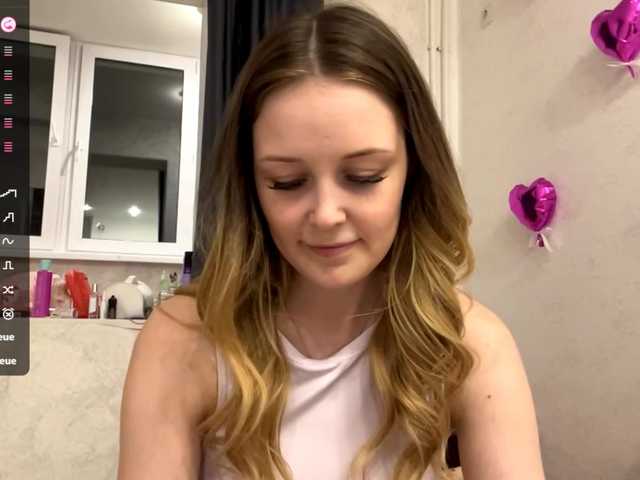 CrystalCrispen live cam on BongaCams