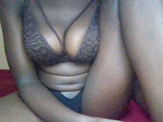 Cute-Selena2 live webcam show
