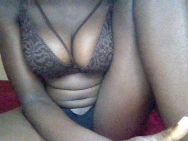Cute-Selena2 live webcam show