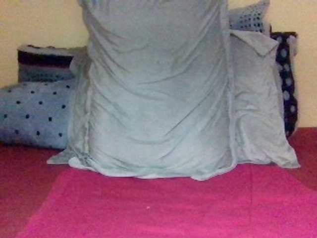 Cute-Selena2 live webcam show