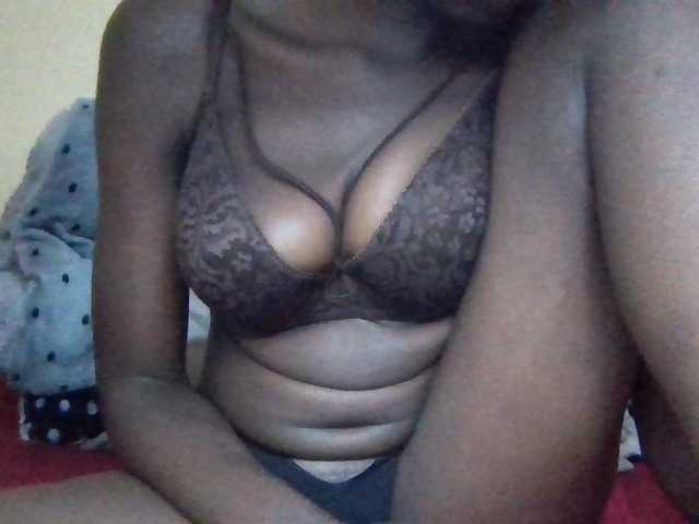 Cute-Selena2 live webcam show