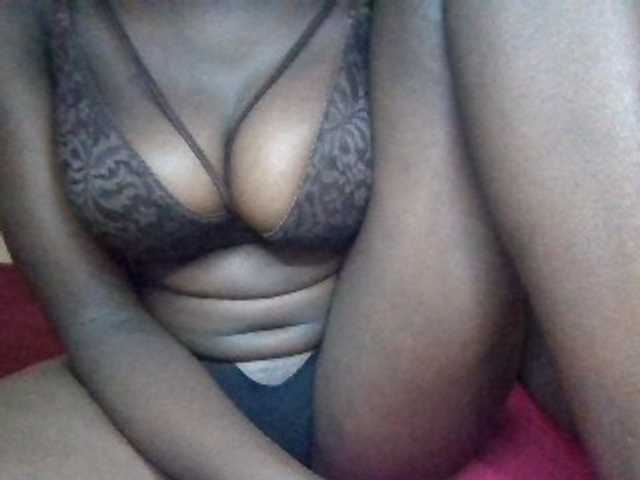 Cute-Selena2 live webcam show