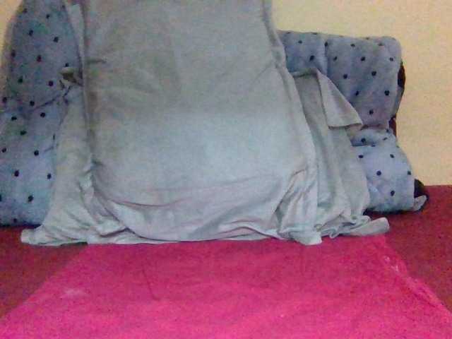 Cute-Selena2 live webcam show