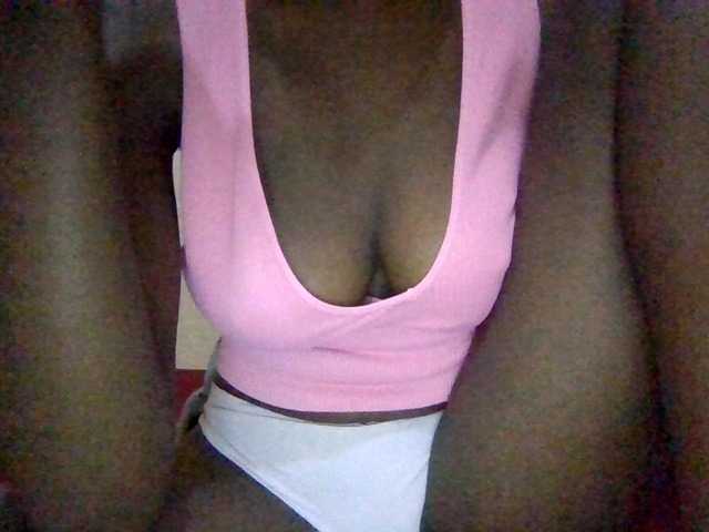 Cute-Selena2 live cam preview