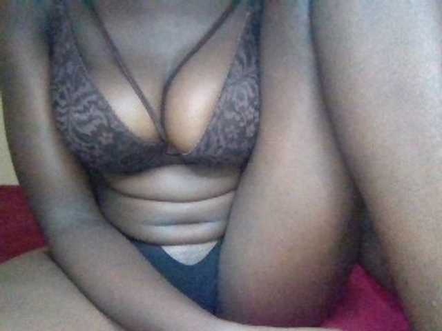 Cute-Selena2 live webcam show
