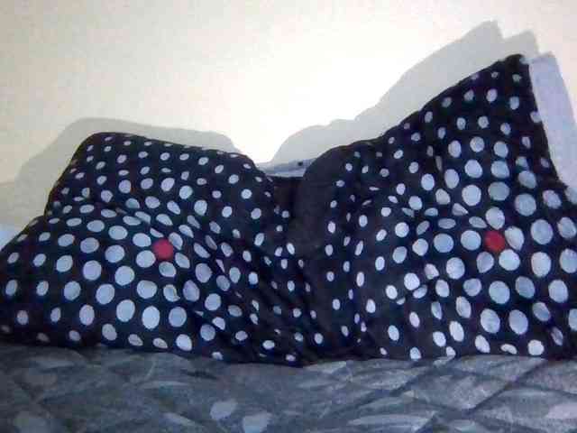 Cute-Selena2 webcam