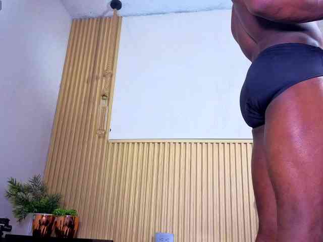 maxmuscle10 maxmuscle10