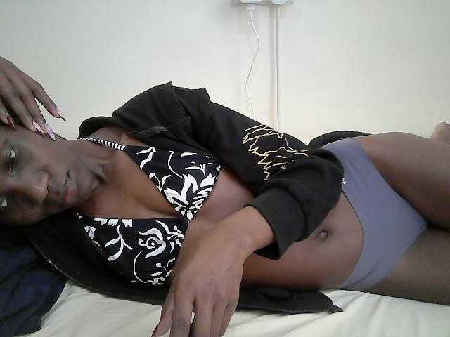 Candy-model live cam on BongaCams